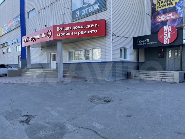 Выставка 560 м²