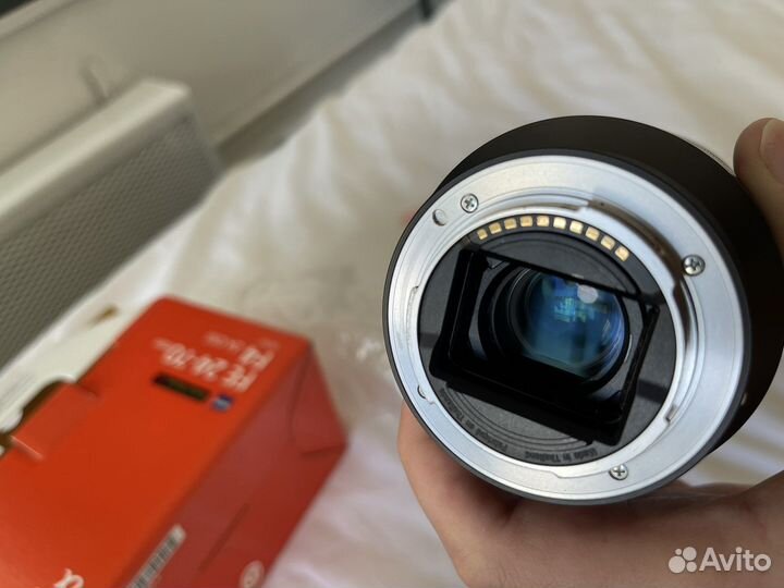 Объектив Sony Carl Zeiss 24-70mm f/4 ZA OSS