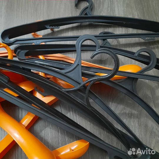 Вешалки плечики