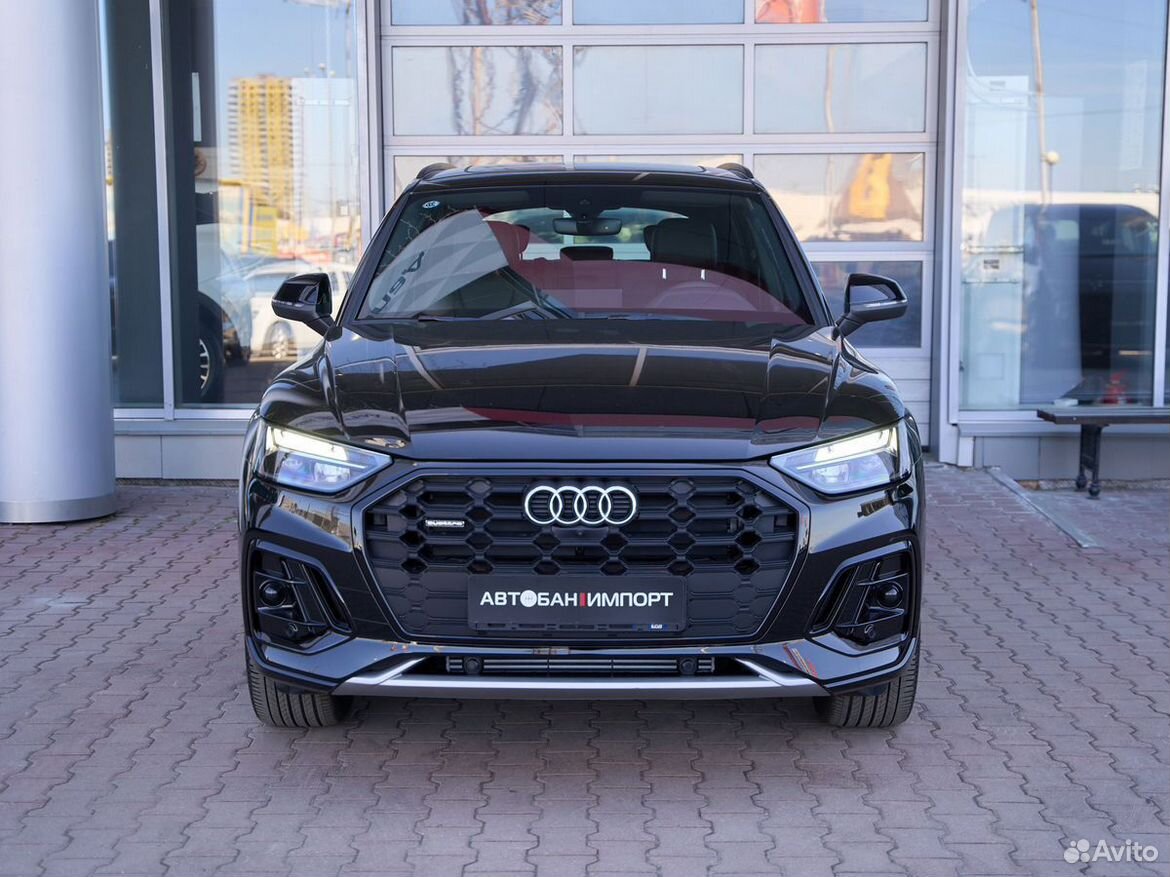 Audi Q5L 2.0 AMT, 2025