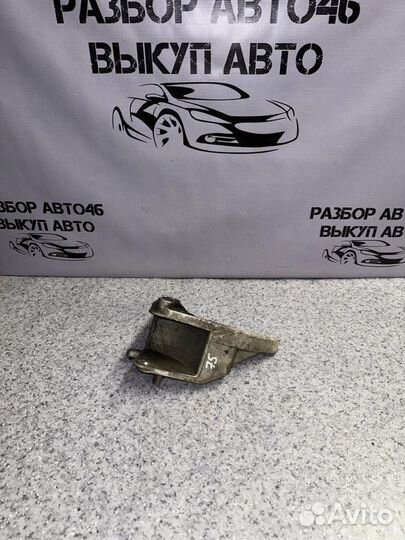 Кронштейн двигателя Chevrolet Cruze J300