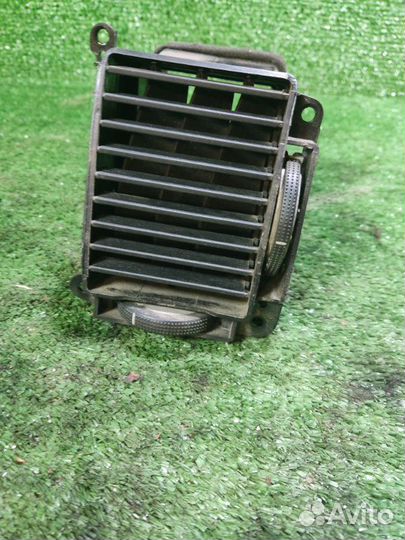 Дефлектор воздушный центральный правый Hyundai