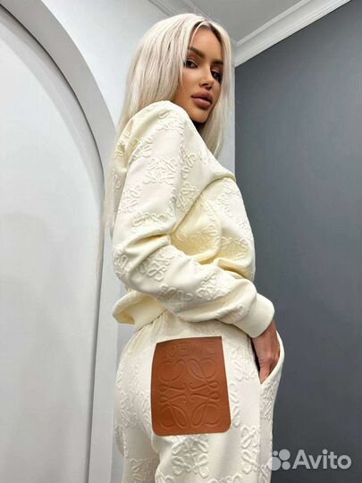 Топовый костюм Loewe