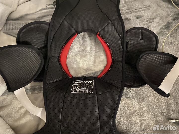 Нагрудник хоккейный sr m