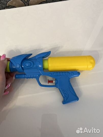 Водный пистолет