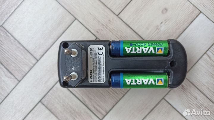 Зарядное устройство для аккумуляторных батареек