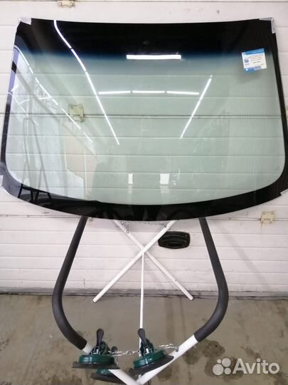 Лобовое стекло Ниссан Альмера Классик