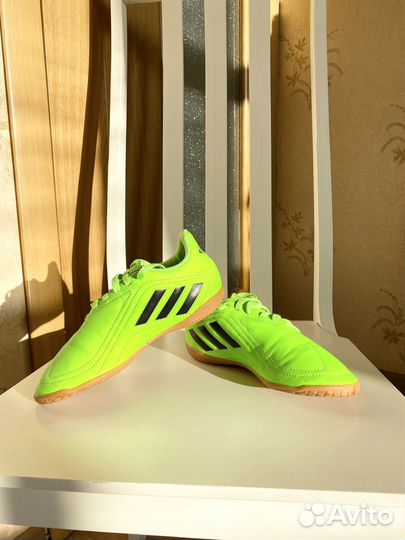 Футзалки кроссовки Адидас оригинал 32