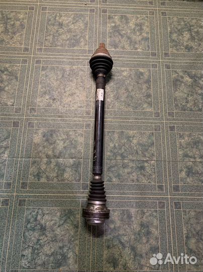 Полуось (привод в сборе) VW Passat B6