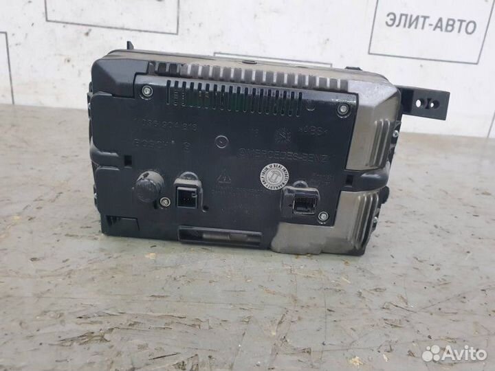 Монитор Mercedes-Benz S-Class W221