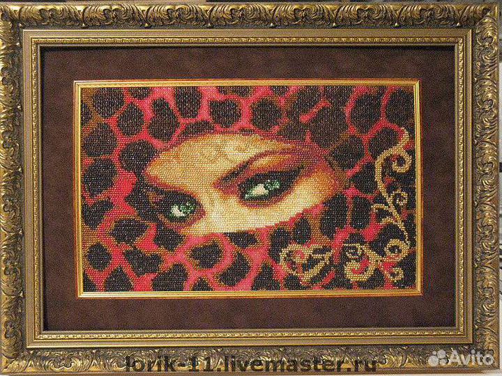 Картина взгляд. Вышитая крестом