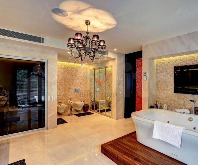 Дом 450 м² на участке 16 сот.