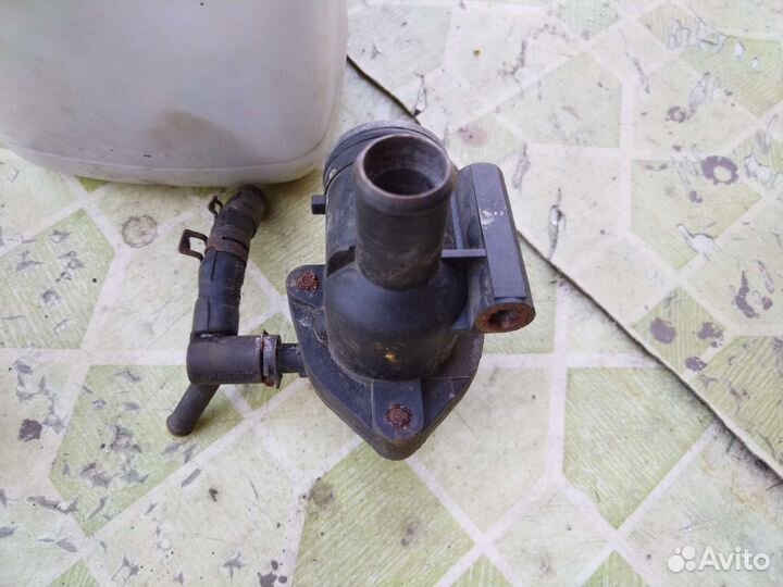 Термостат с корпусом