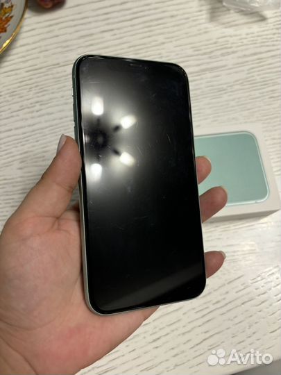 iPhone 11, 64 ГБ