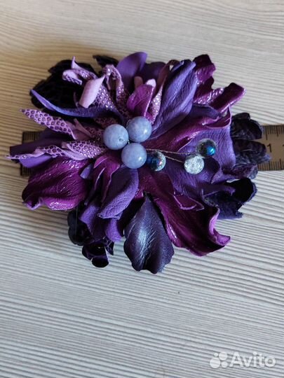 Броши цветы