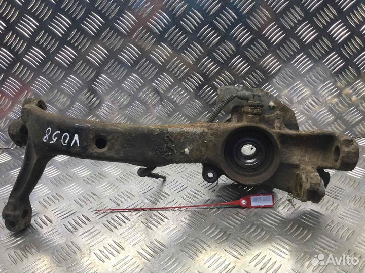 Кулак поворотный левый Audi A4 AFN