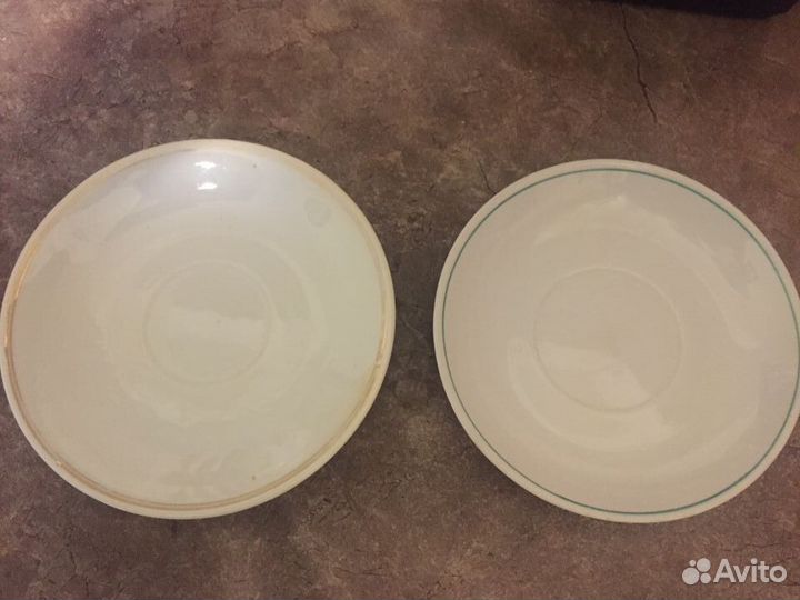 Вазы для цветов, чайные блюдца