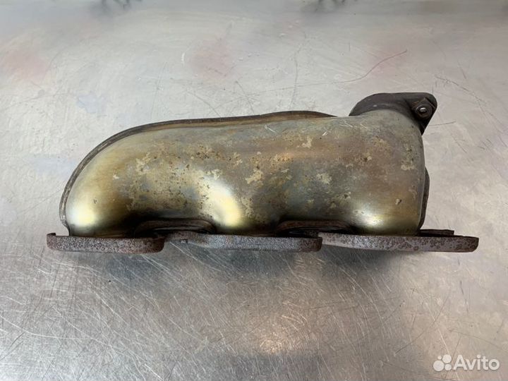 Коллектор выпускной правый Mercedes C-Class W204