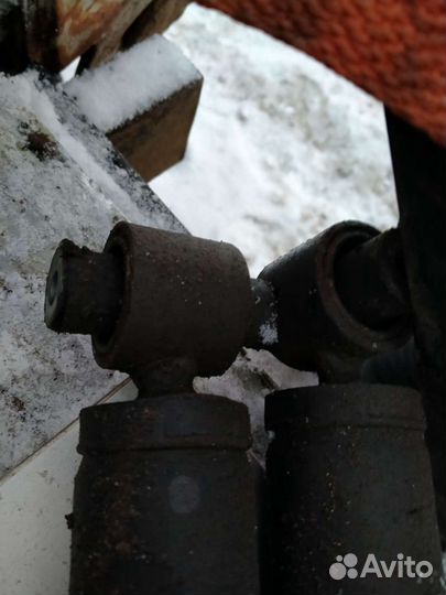 Амортизаторы задние Рено Флюенс 2012 г