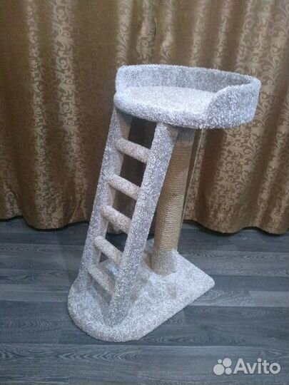 Лежанка -когтеточка для кошек крупных пород