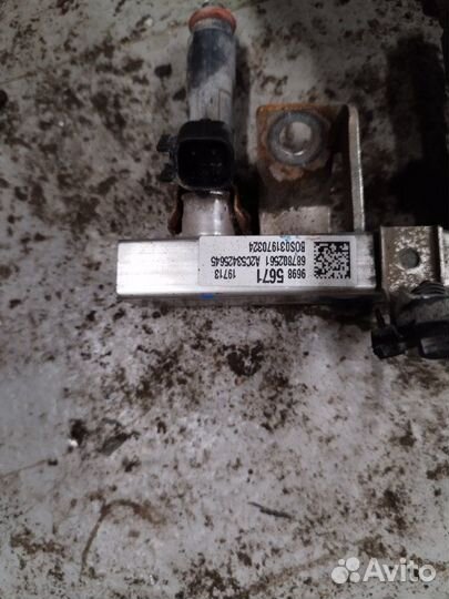 Рейка топливная (рампа) Chevrolet Cobalt 1 B15D2