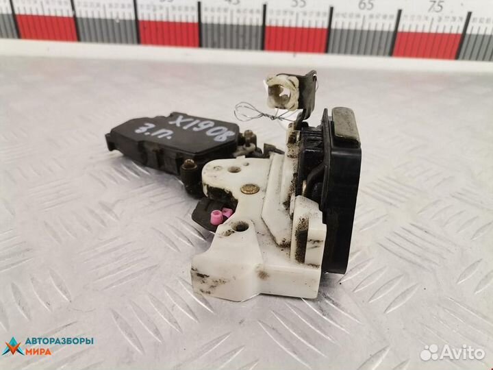 Замок двери задней правой Subaru Impreza