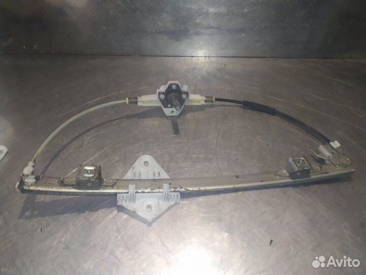 Стеклоподъемник задний правый Renault Megane 1