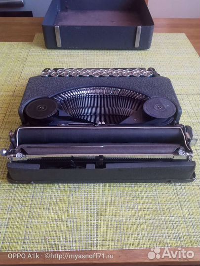 Печатная машинка Hermes Baby 1937