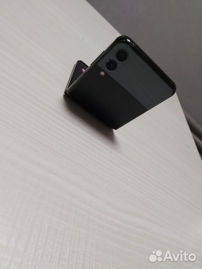 Samsung Galaxy Z Flip3, 8/256 ГБ