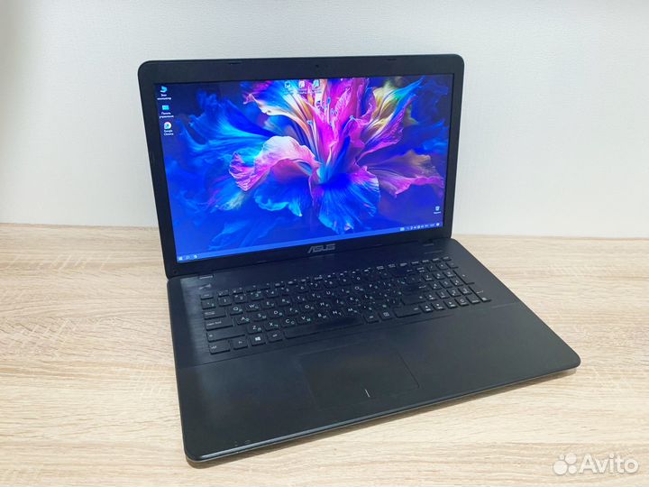 Ноутбук Asus 17.3 4 ядра / 8GB / SSD 256 / GeForce