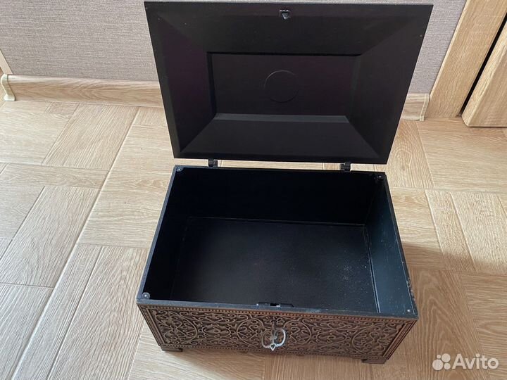 Шкатулка металлическая СССР