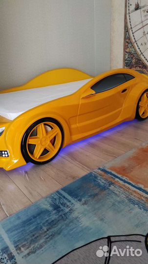 Детская кровать машинка