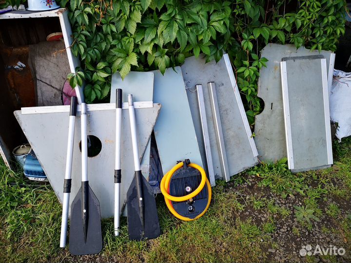 Надувная лодка с мотором