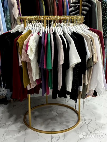 Cтойка для одежды