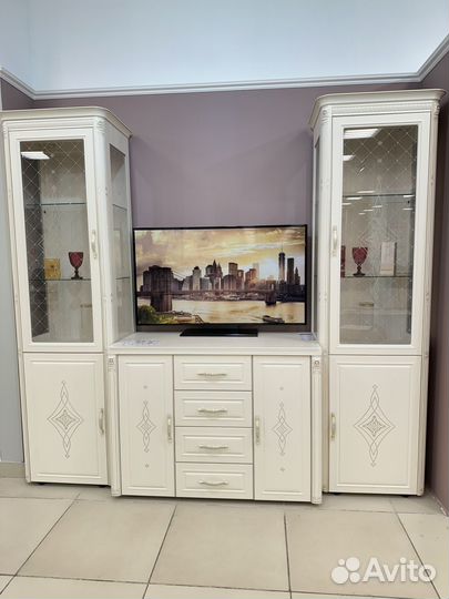 Стенка гостиная новая