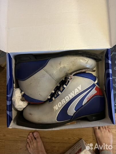 Лыжные ботинки