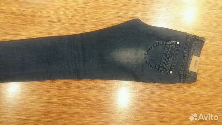 Джинсы