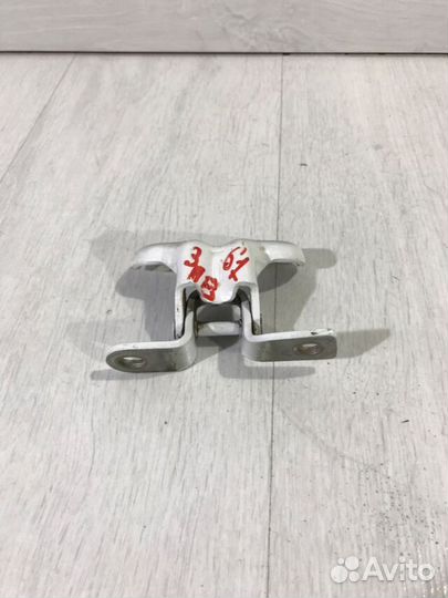 Петля двери chevrolet aveo T300 1.6 мт седан
