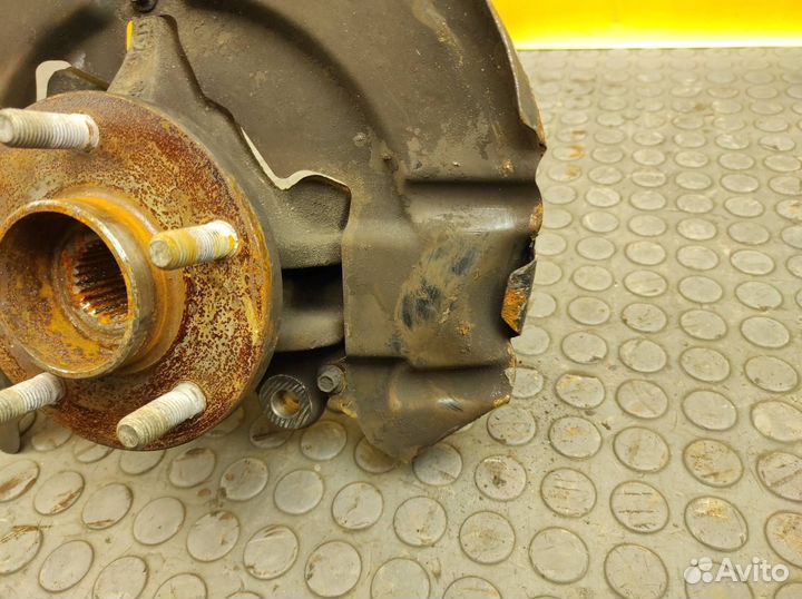 Кулак поворотный передний левый Ford Kuga CBV hyda