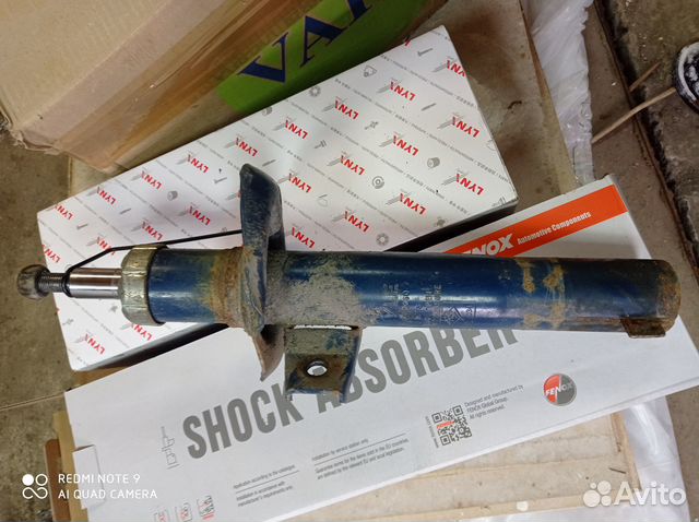 Стойка передняя Шкода Октавия А5