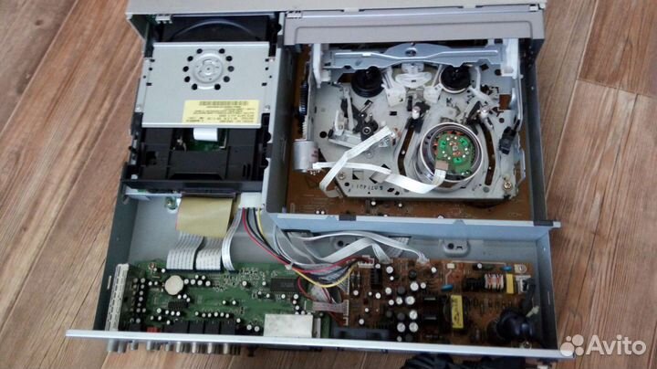 DVD/VHS recorder BBK DV9937S на запчасти