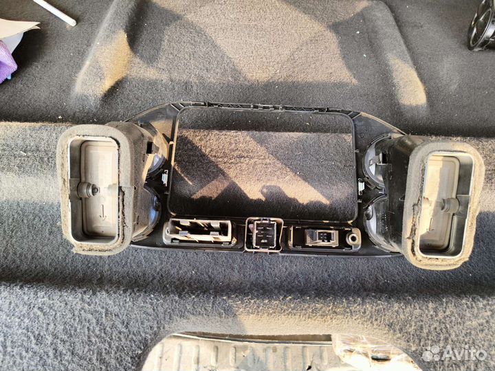 Рамка магнитолы Volkswagen Golf 5 Plus Tiguan