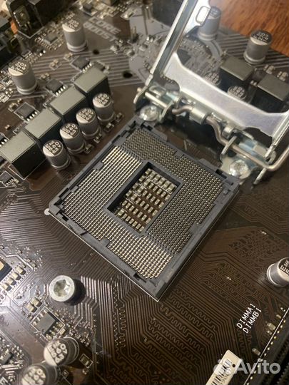 Материнская плата H310 с процессором i3-8100