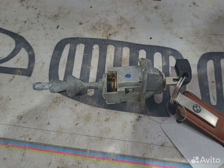 Личинка замка с ключем BMW E90 Левый руль