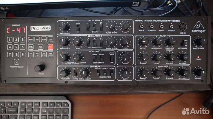 Behringer Pro-800. Аналоговый синтезатор