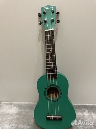 Veston Kus 15 GR Укулеле сопрано зеленая