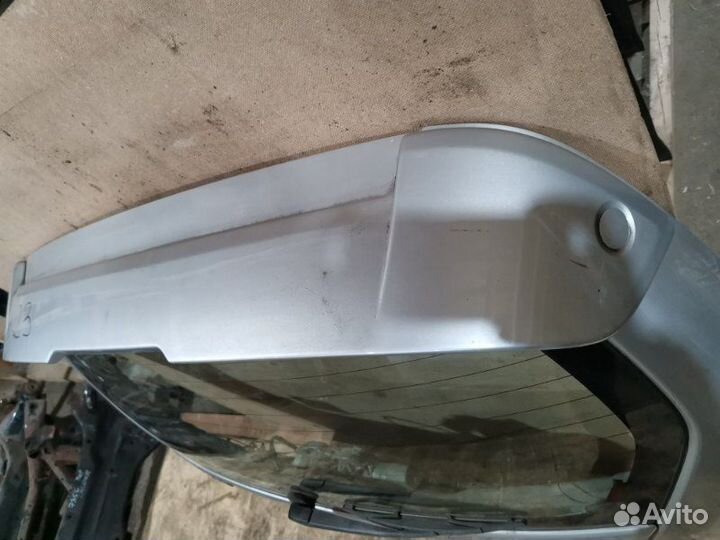 Дверь багажника задняя Suzuki Liana хэтчбэк 1.6