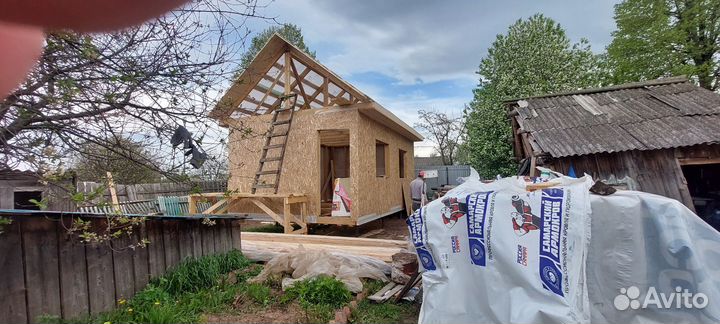 Бригада строителей