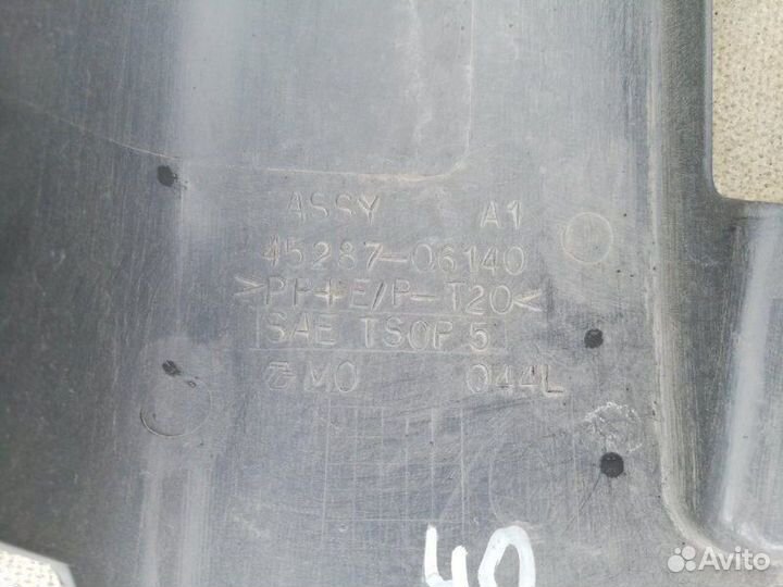 Кожух рулевой колонки передний Toyota Camry V40