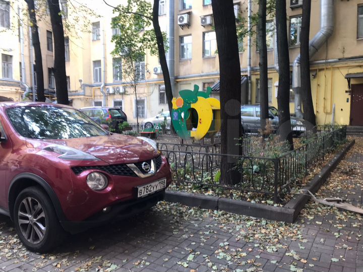 4-к. квартира, 94 м², 4/4 эт.